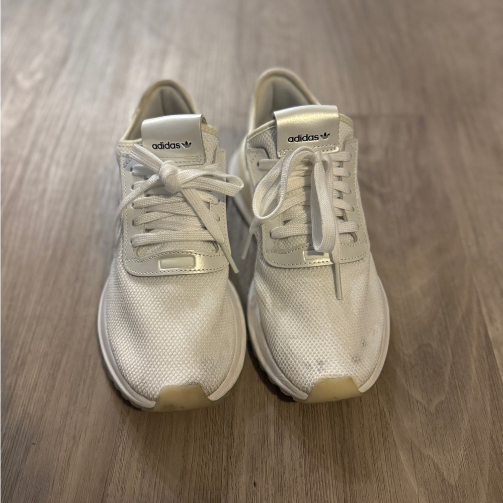 Adidas White Lace-Up Sneakers size 7.5 women’s